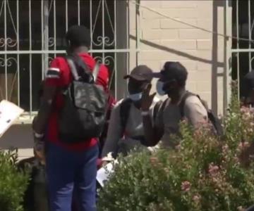 Los migrantes africanos deportados se quedan en Nogales, Arizona