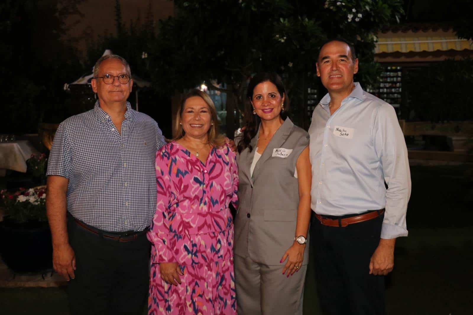 Asociación de Padres y Amigos Thezia ofrece cena de bienvenida