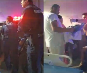 Mujer da a luz en su carro a mitad de la noche y es auxiliada por policías