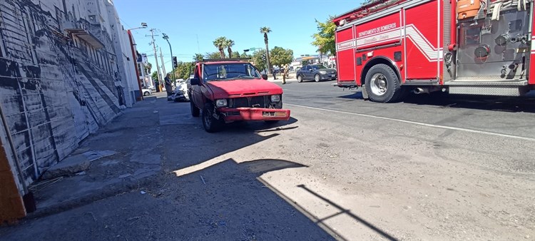 Mujer y menores de edad heridos tras choque en carretera a Bahía de Kino