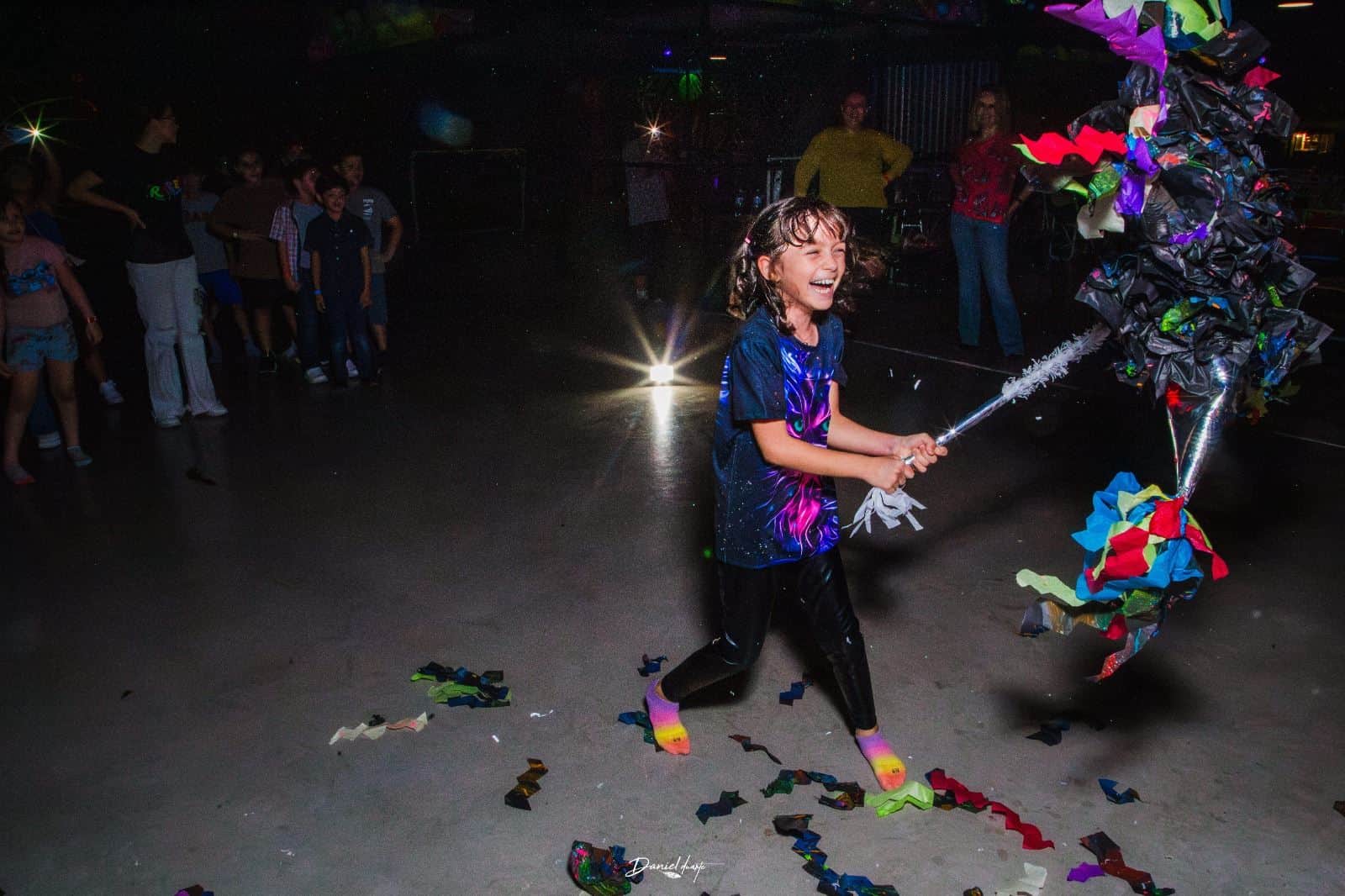 Fátima cumple 9 años; fantástica fiesta en patines