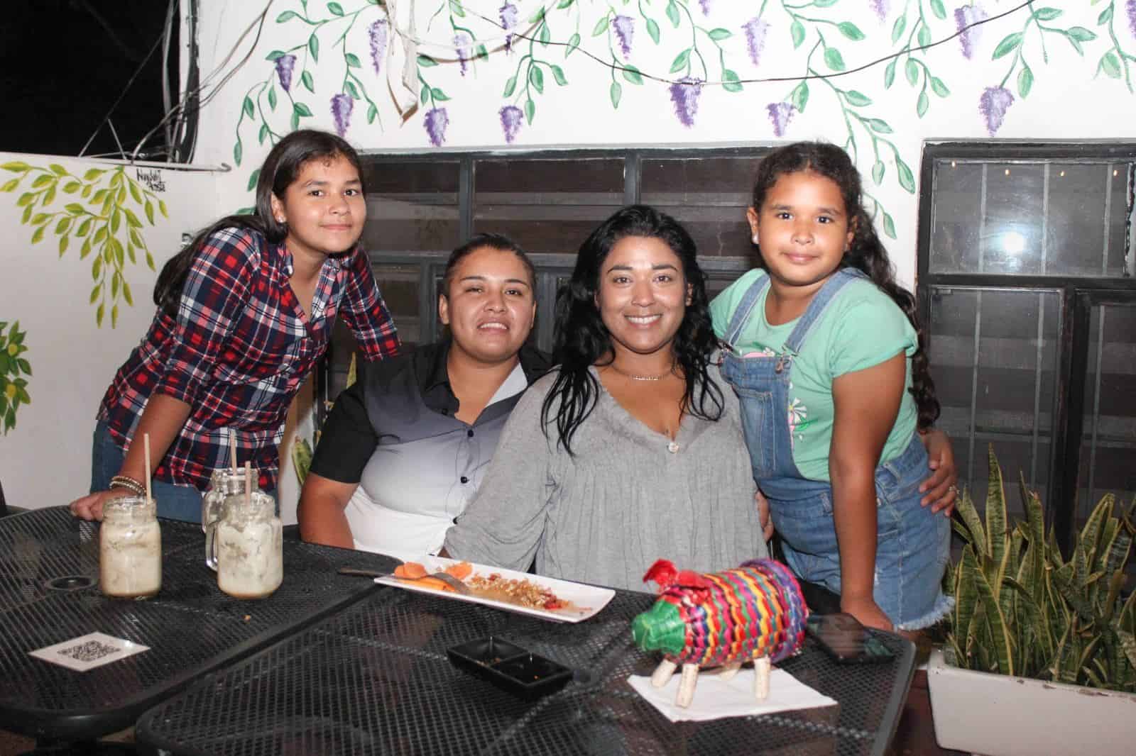 Agradable tarde con amigos En Casa Garmendia, Café y Churrería