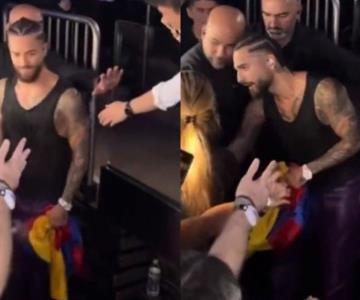 Maluma sufre incómodo momento con una fan al ser tocado indebidamente