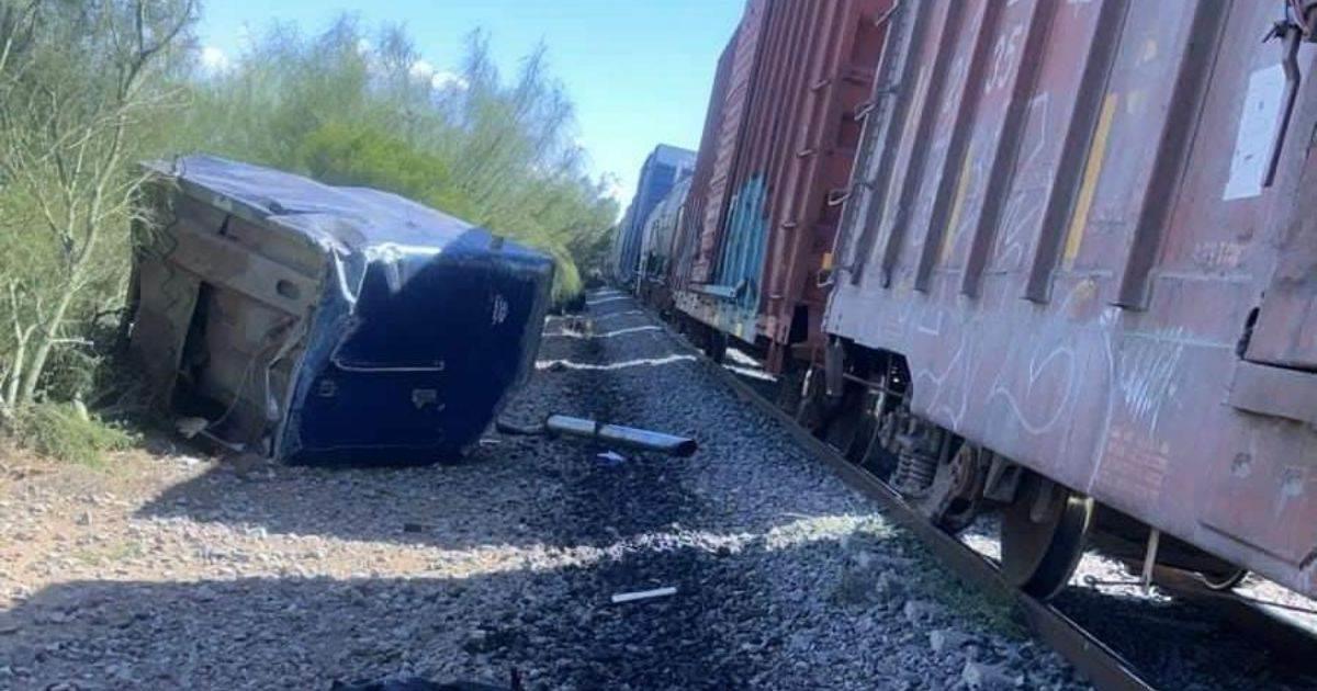 Trailer es impactado por un tren al sur de Sonora; hay un lesionado