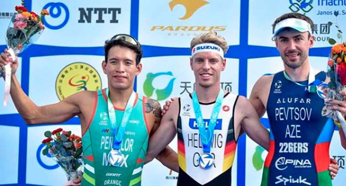 Aram Peñaflor conquista la medalla de plata en la Copa Mundial de Triatlón