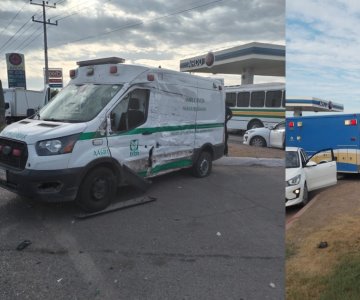 Ambulancia vuelca en la salida sur de Empalme; 4 heridos