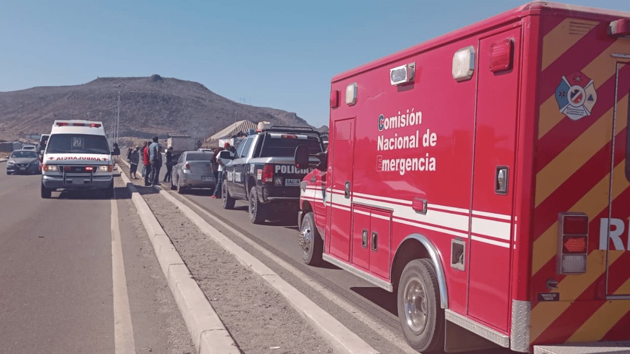 Mujer es atropellada en el puente Douglas de Empalme