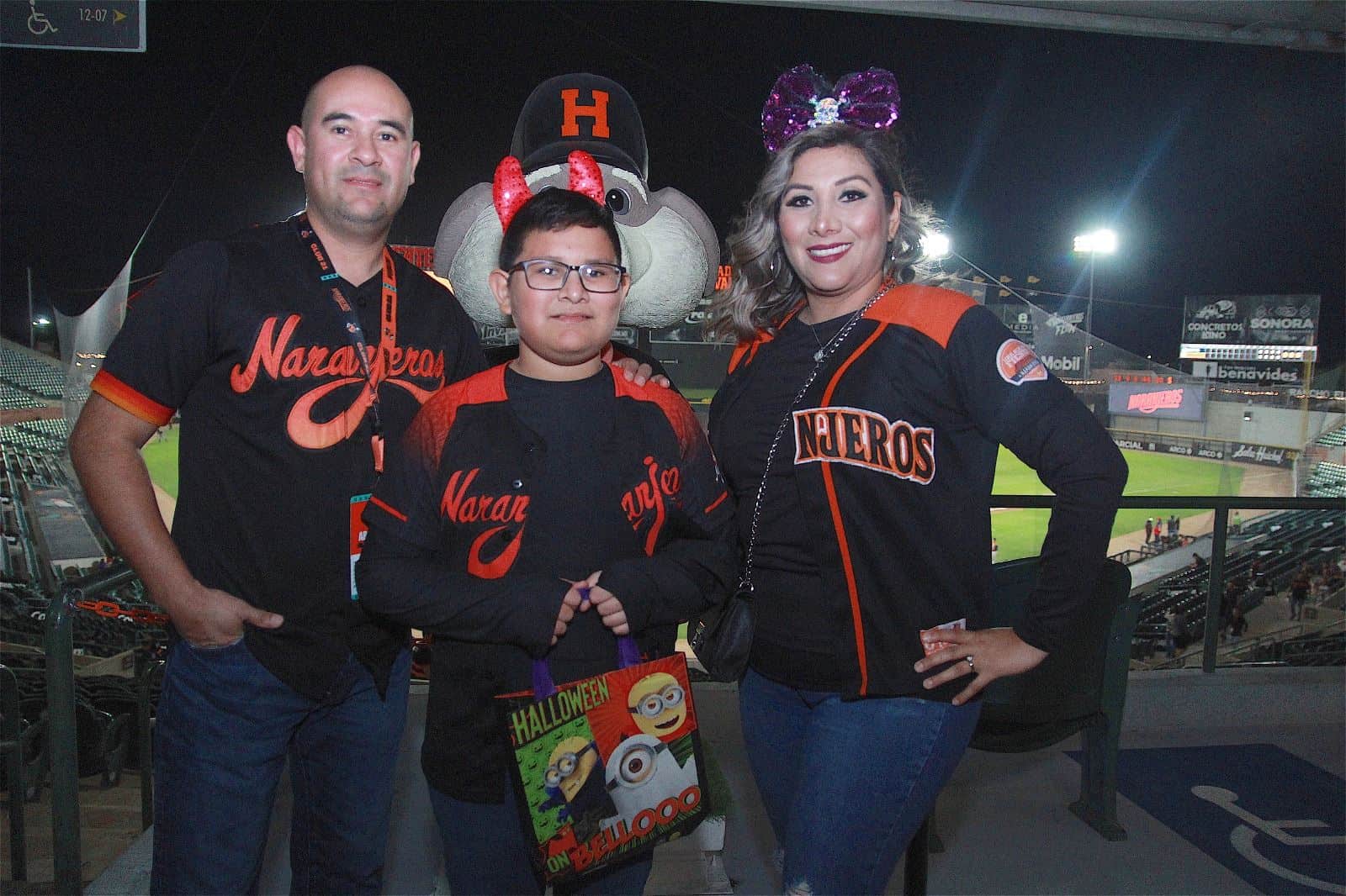 Noche de Halloween en el Estadio Fernando Valenzuela