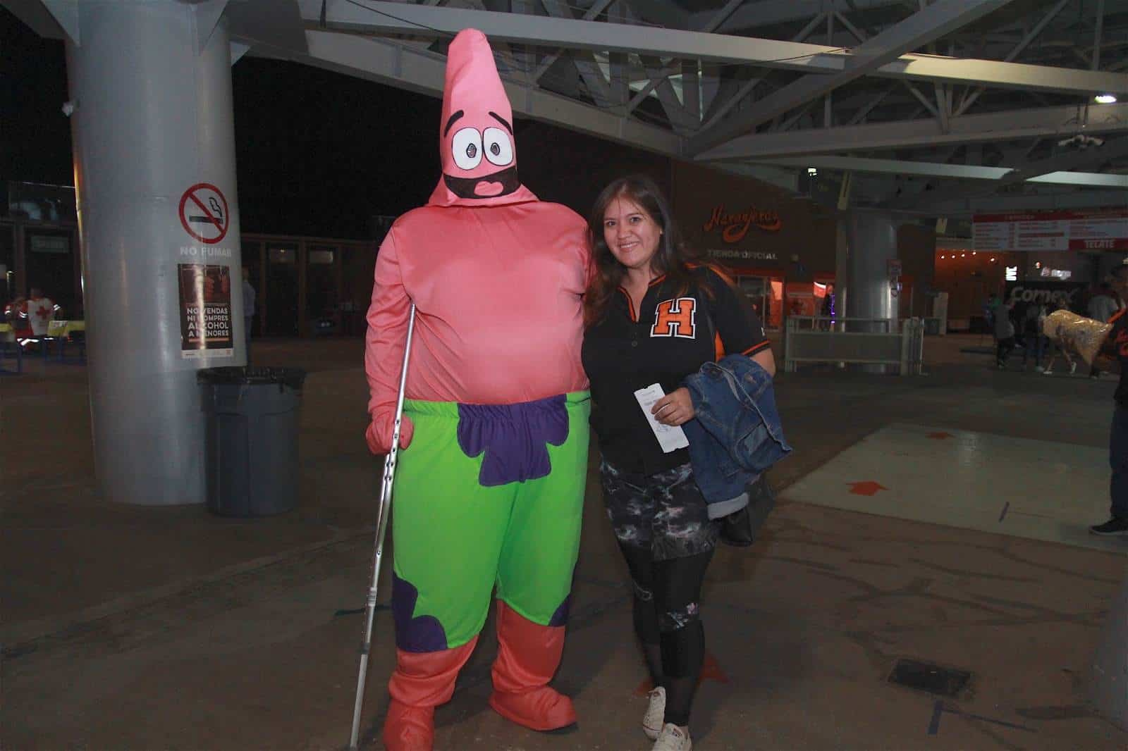 Noche de Halloween en el Estadio Fernando Valenzuela