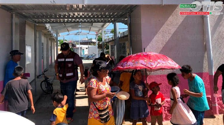 Escuelas de Acapulco se convierten en comedores comunitarios
