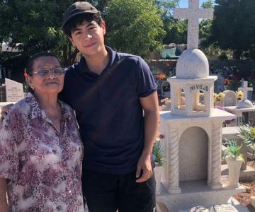 José Tadeo recuerda con cariño a su abuelo este Día de Muertos
