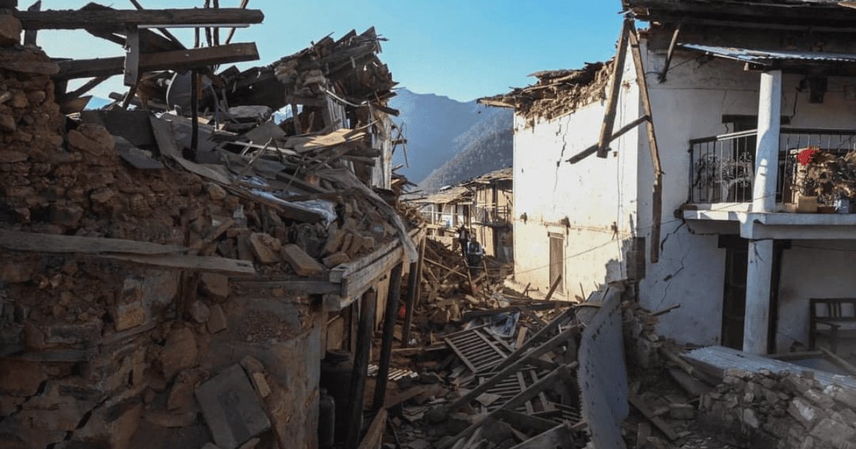 Nepal contabiliza más de 150 muertos tras temblor de 6.4 grados