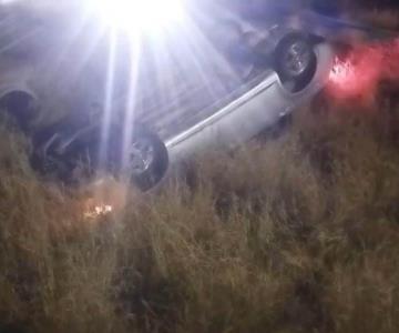 Aparatoso accidente en la carretera a Guaymas