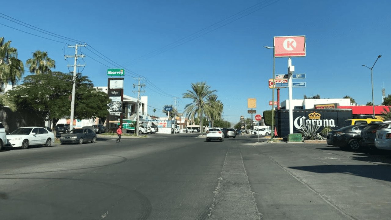 Herido de bala es auxiliado en tienda de conveniencia al poniente de Hermosillo