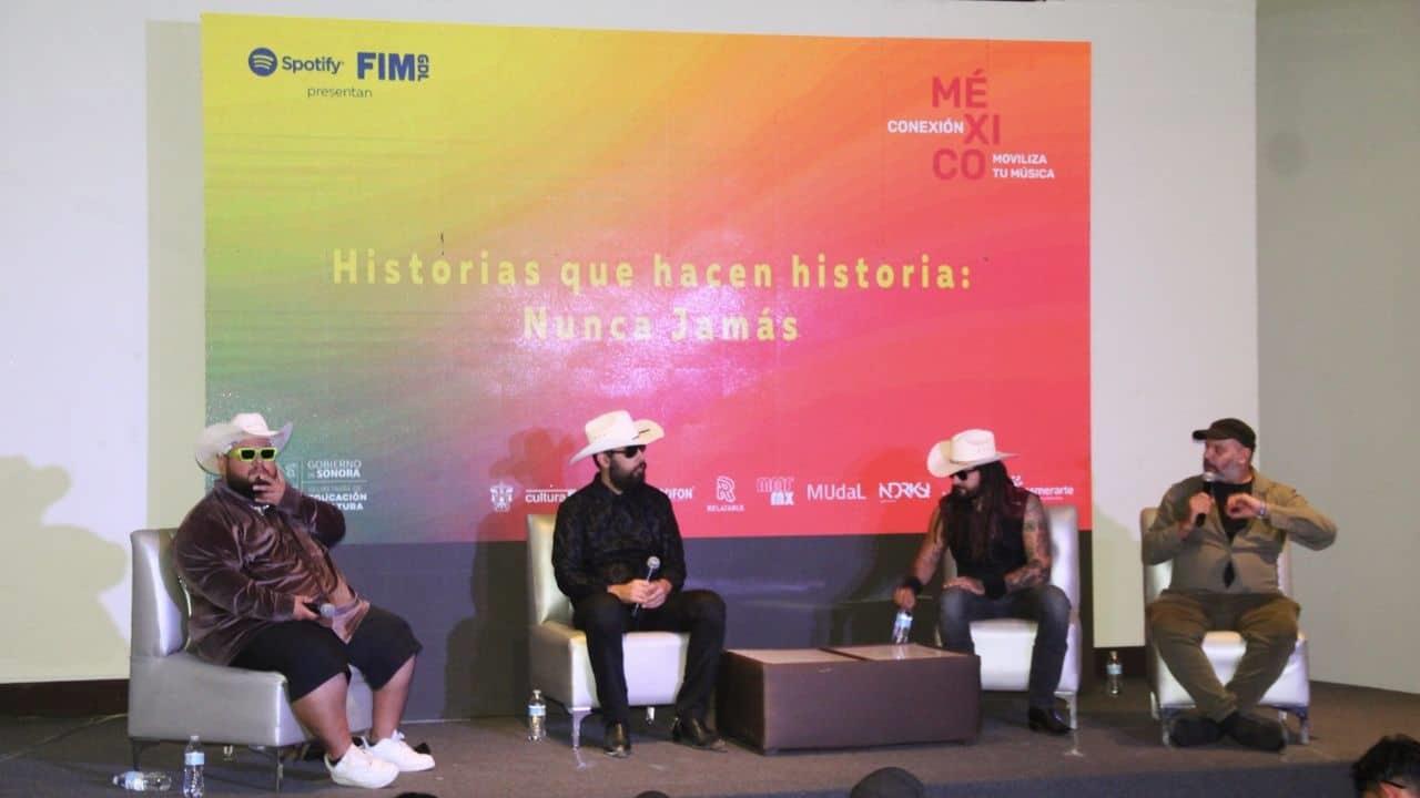 Artistas comparten sus experiencias en Conexión México