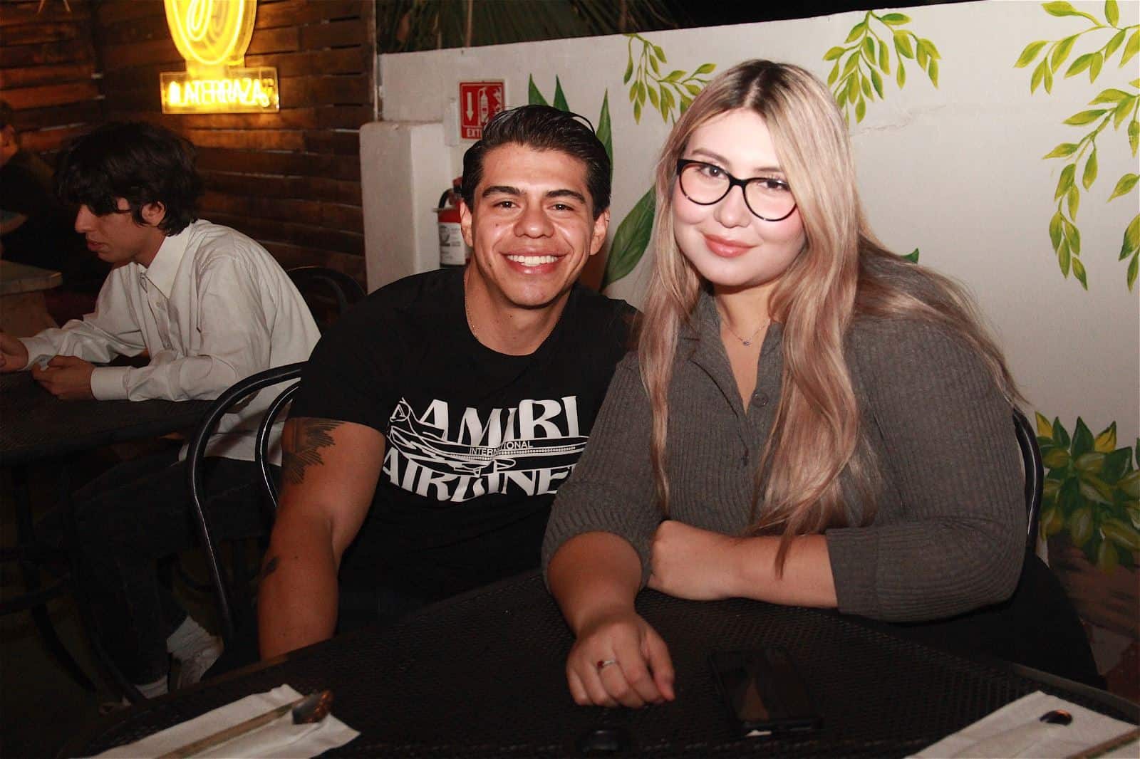 Degustan deliciosas bebidas en Casa Garmendia, Café y Churrería