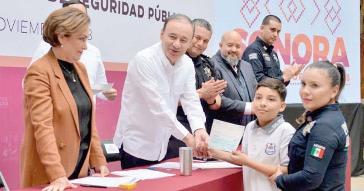 Policía Estatal es la mejor pagada del país: Alfonso Durazo