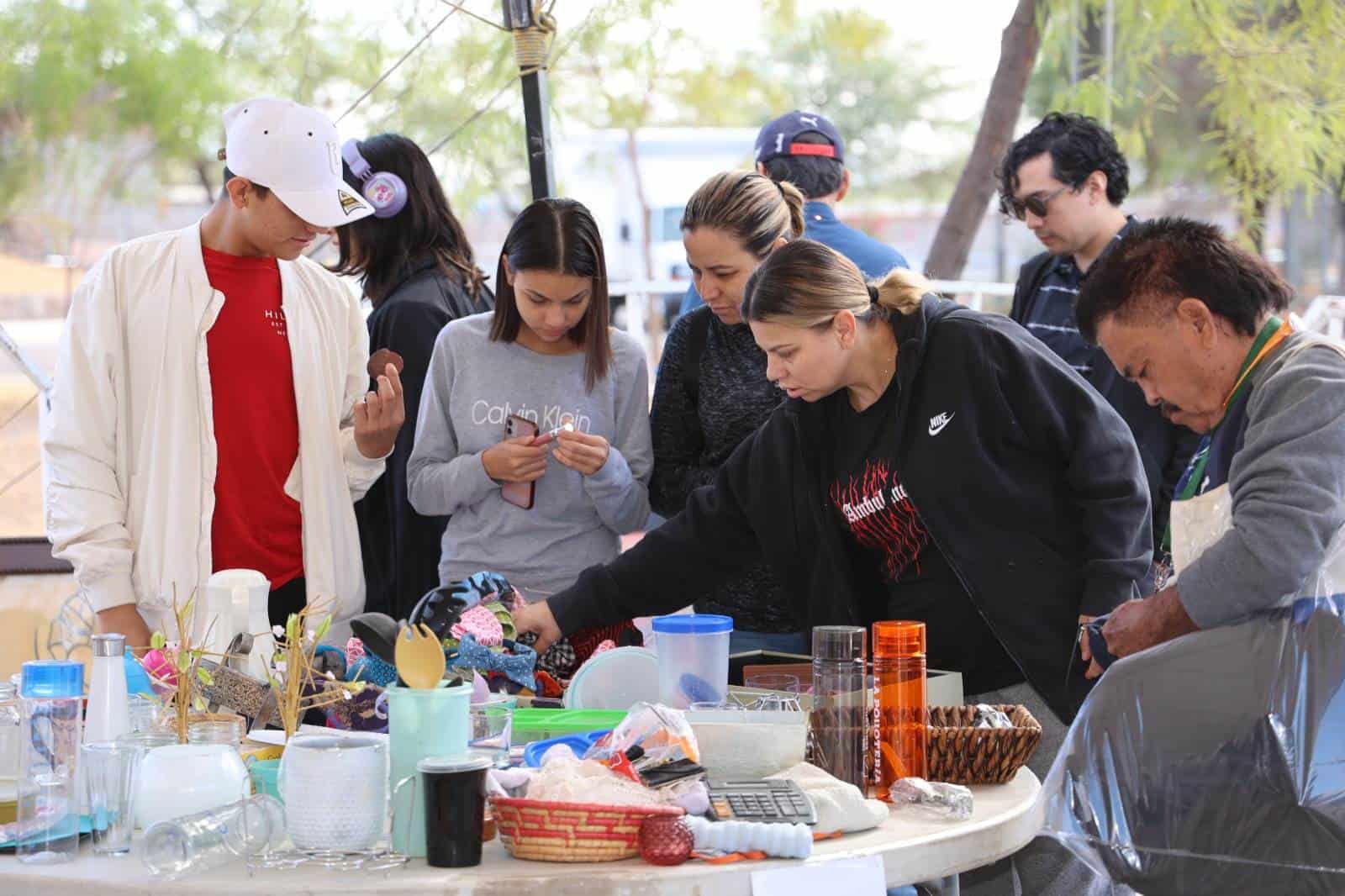 Realizan Gran Bazar del Seminario una excelente oportunidad de apoyar