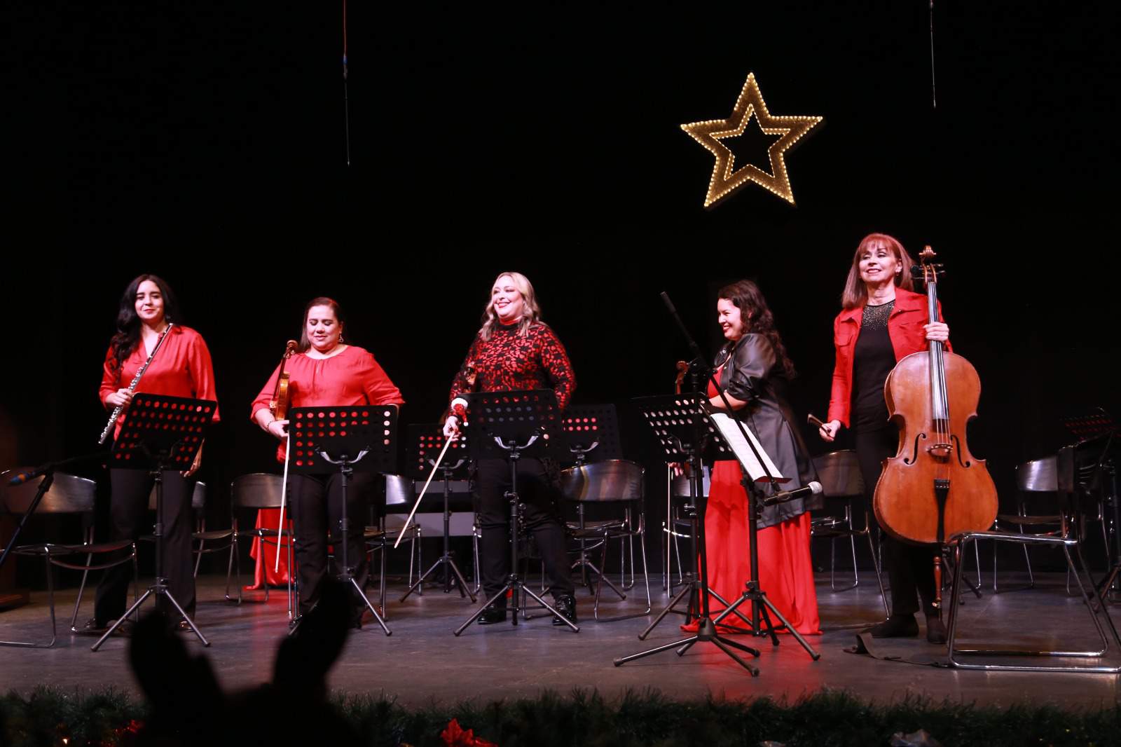Recital Navideño Thezia Noche de música y alegría