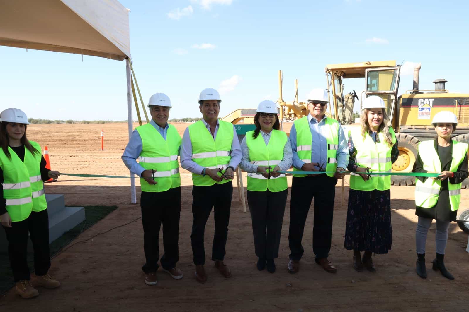 Colocan la primera piedra del Cluster Logístico Kinetec