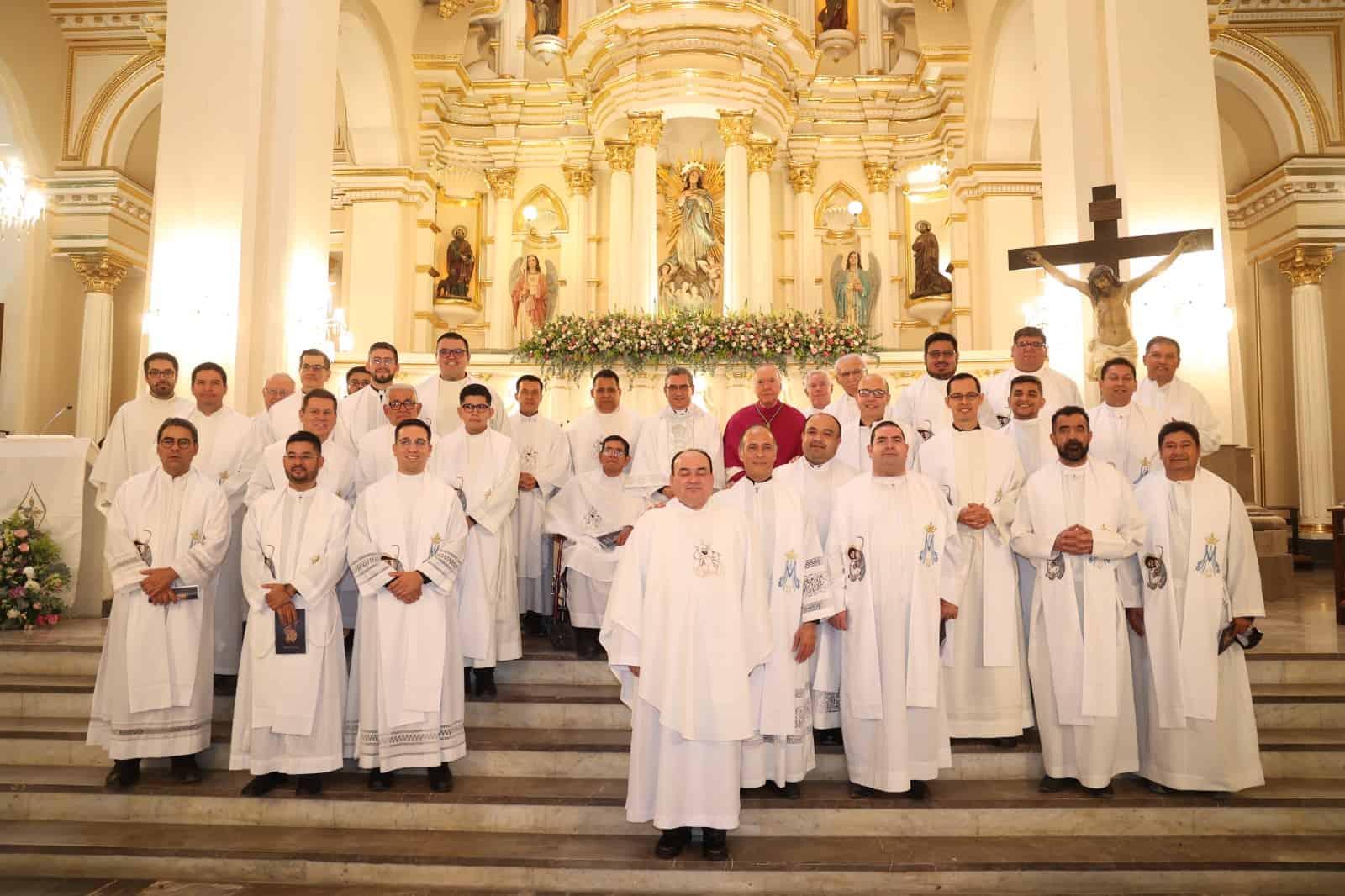 Celebra XXV aniversario sacerdotal Pbro. Martín Gerardo Hernández