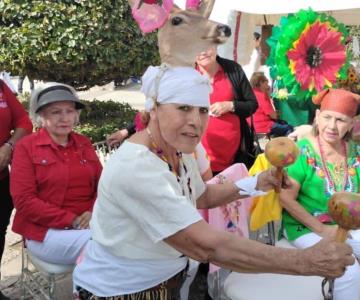 Rosalía Moreno baila con orgullo la Danza del Venado a sus 75 años