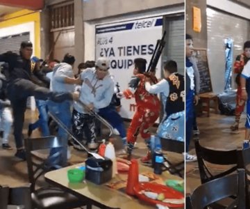 Payasos y empleados del Gobierno de Puebla protagonizan riña