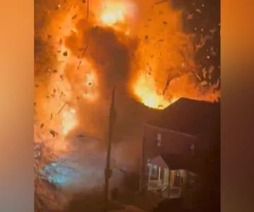 VIDEO | Explota casa en Arlington, Virginia, cuando policías hacían cateo