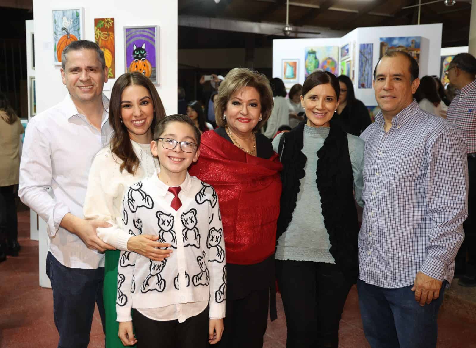 ArteSomos presenta exposición colectiva Laberinto de Colores