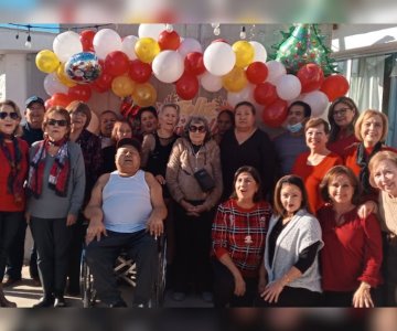 Alegran la navidad a pacientes del albergue oncológico Dora Alicia Mazón