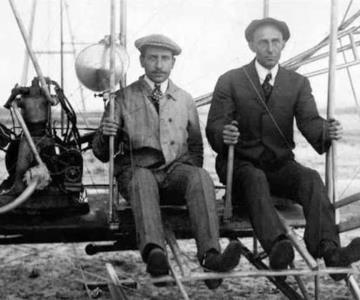 Orville Wright pilotó por primera vez un avión con motor