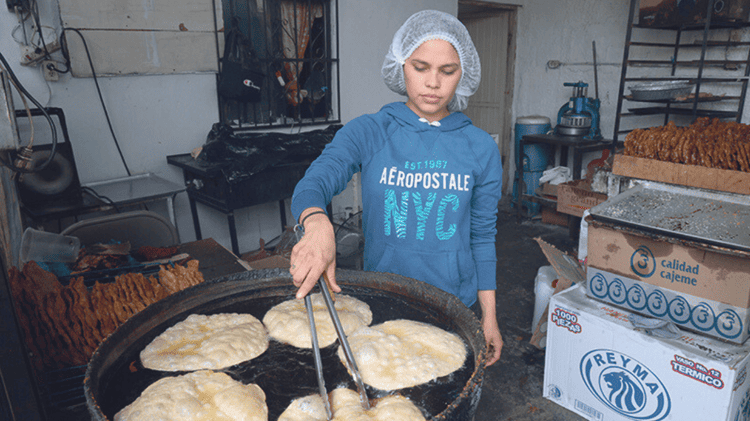 Mantienen viva una dulce y crujiente tradición desde hace más de 20 años