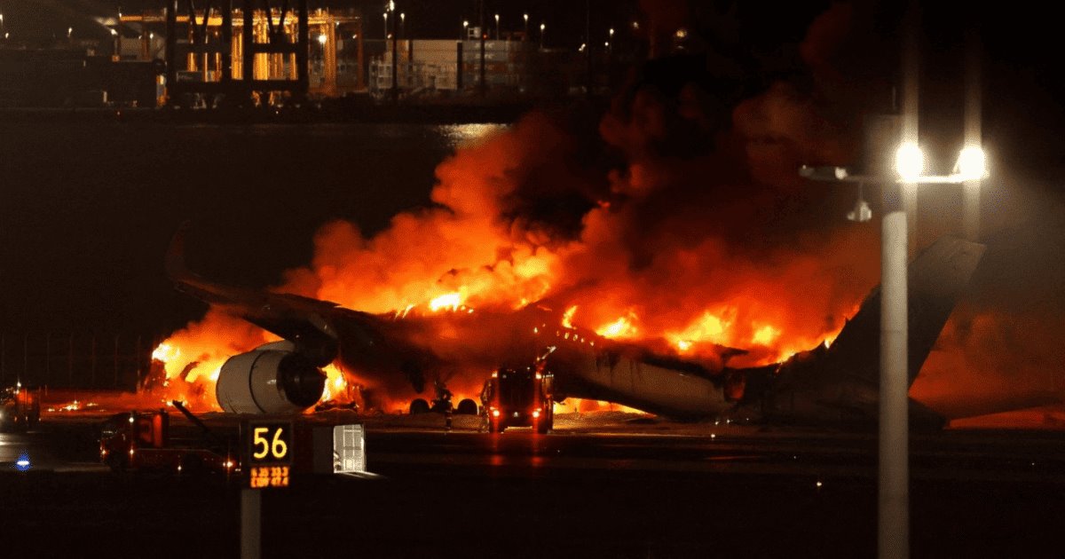 Dramático choque en aeropuerto de Tokio deja 5 personas sin vida