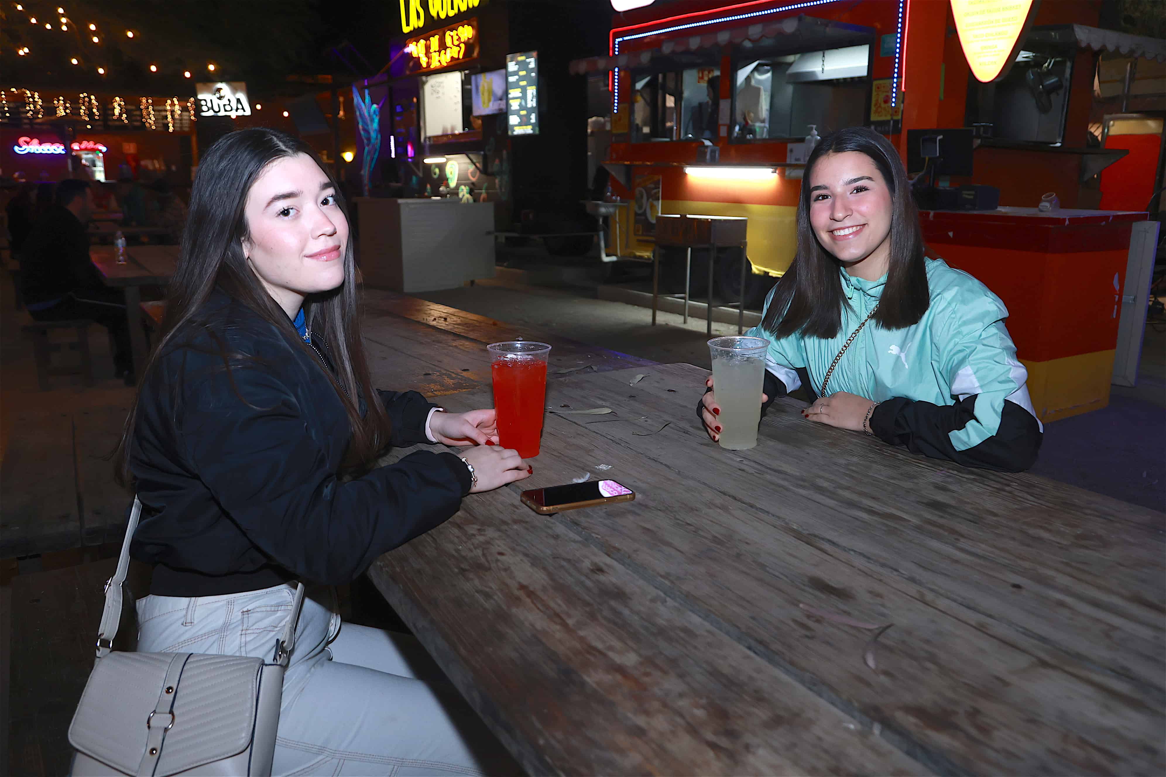 Disfrutan un agradable paseo en el Parque La Ruina