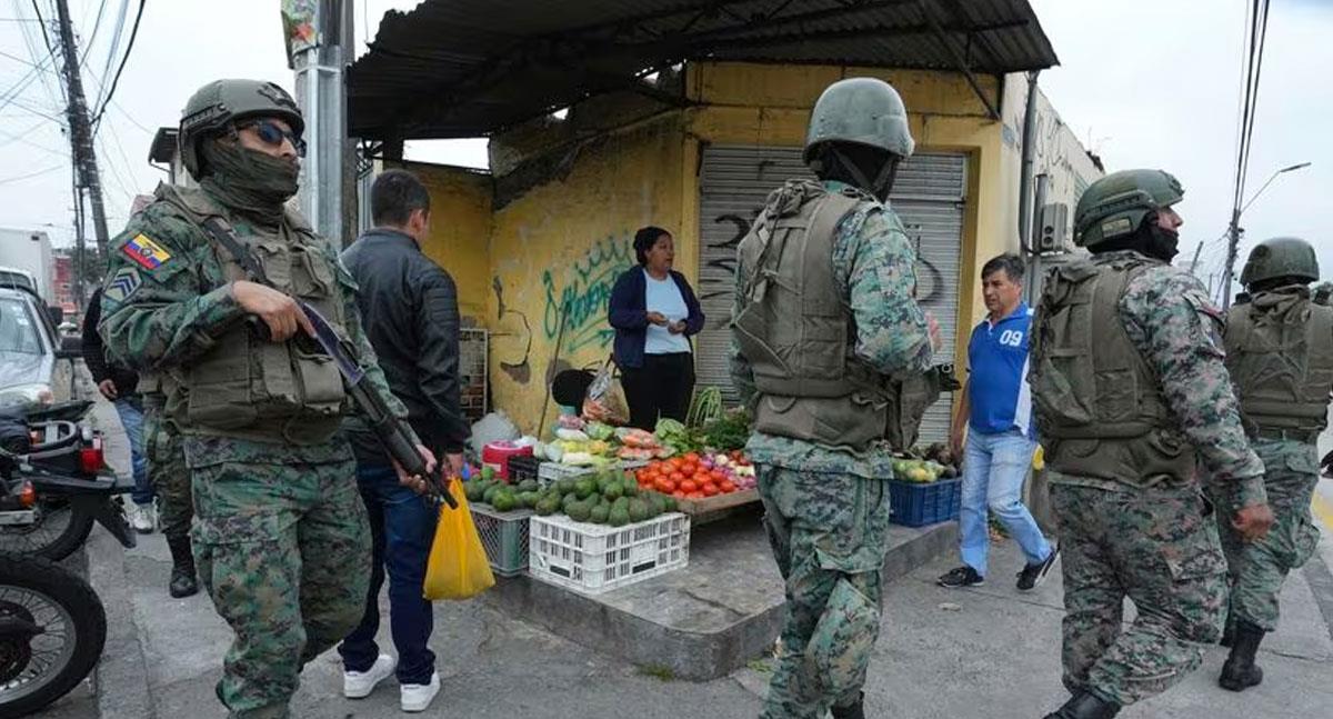 Caos y pánico en Guayaquil tras movimiento de hombres armados