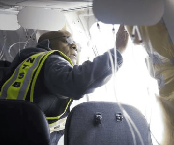 Alaska Airlines identifica componentes sueltos en Boeing 737 MAX 9