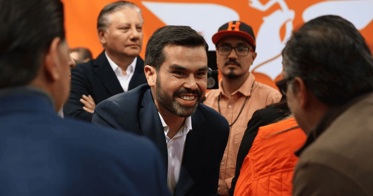 Jorge Álvarez Máynez se registra como precandidato presidencial del MC