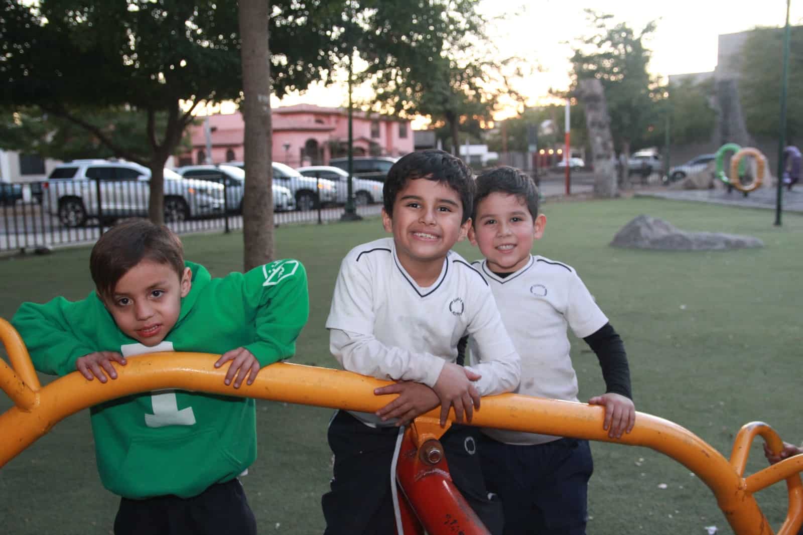 Tarde divertida en familia en el Parque de la Pitic