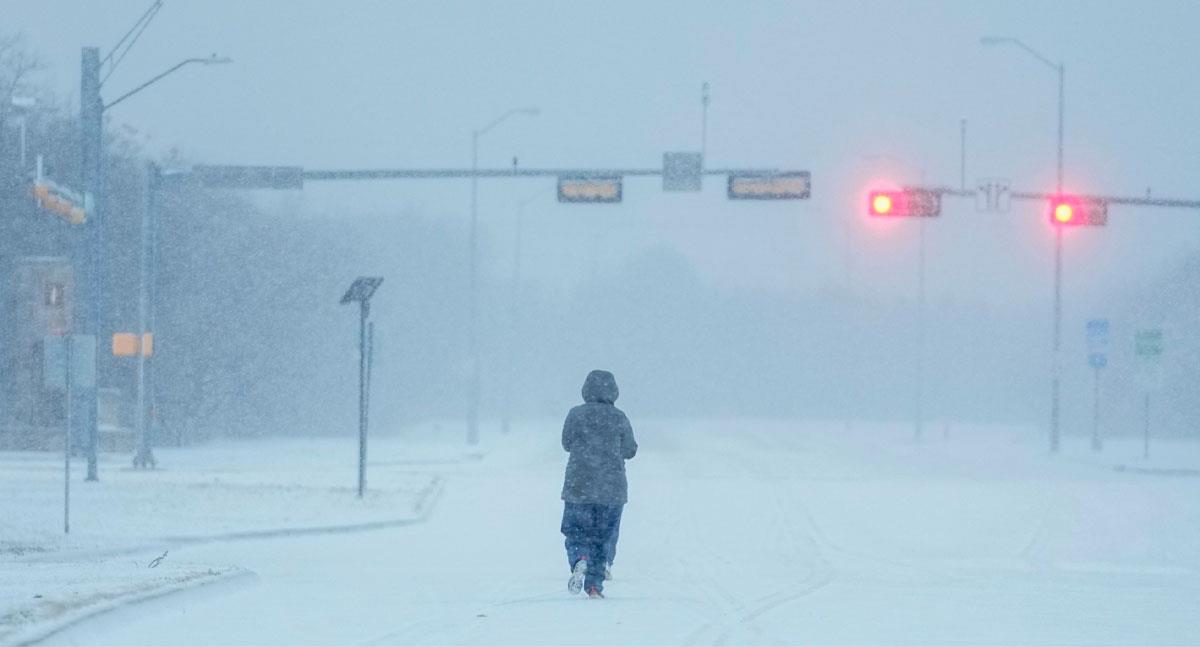 Ola de frío deja a más de 85 mil personas sin energía en Estados Unidos