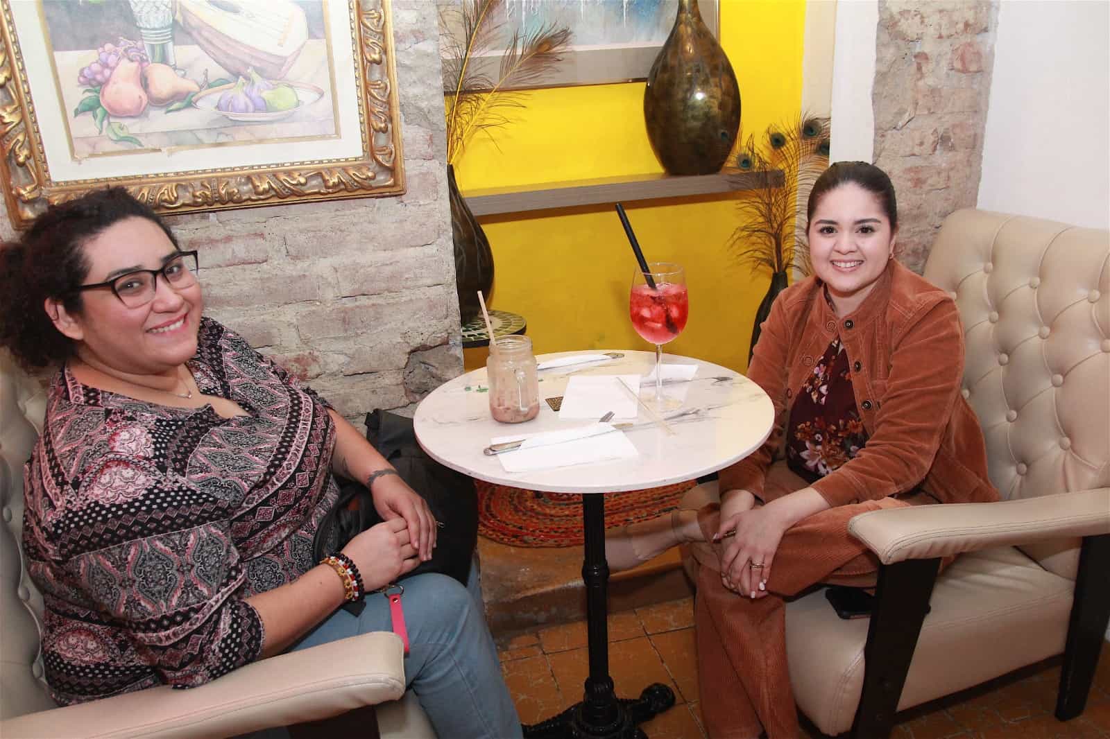 Disfrutan de una amena tarde en Casa Garmendia, Café y Churrería