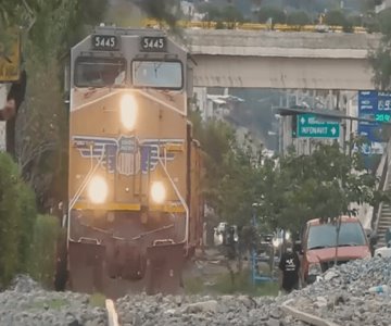 Informará AMLO sobre reubicación de vías del tren en Nogales