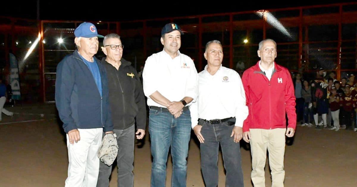 Inauguran tercer campo de beisbol en El Cárcamo