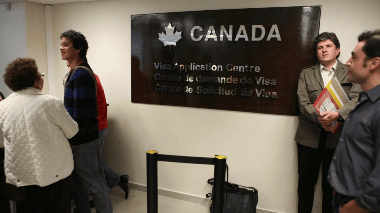 Canadá impone nuevamente requisitos para visa a mexicanos