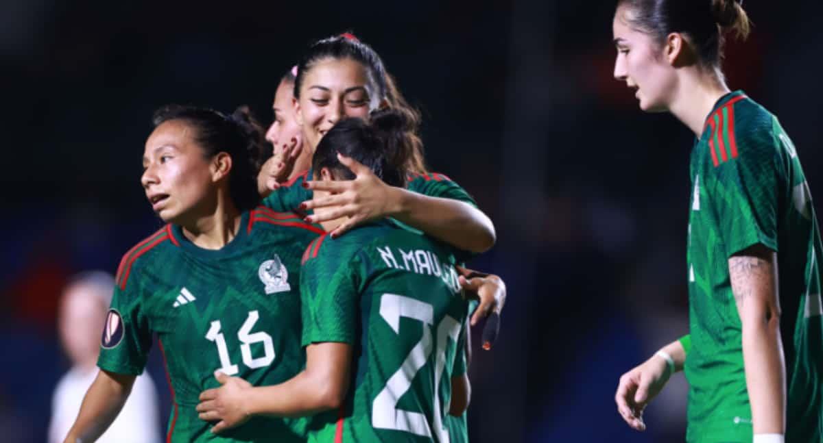 Selección Mexicana se prepara para cuartos de final de la Copa Oro W