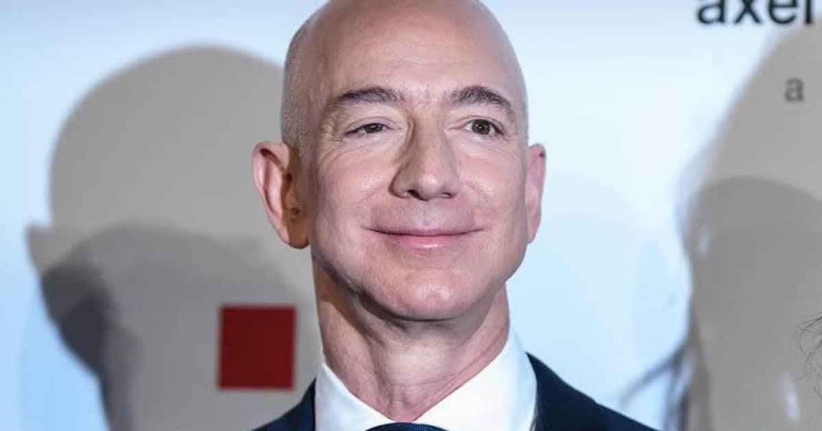 Jeff Bezos recupera el trono como el hombre más rico del mundo