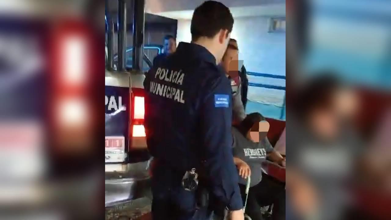 Policía de Hermosillo auxilia a mujer embarazada