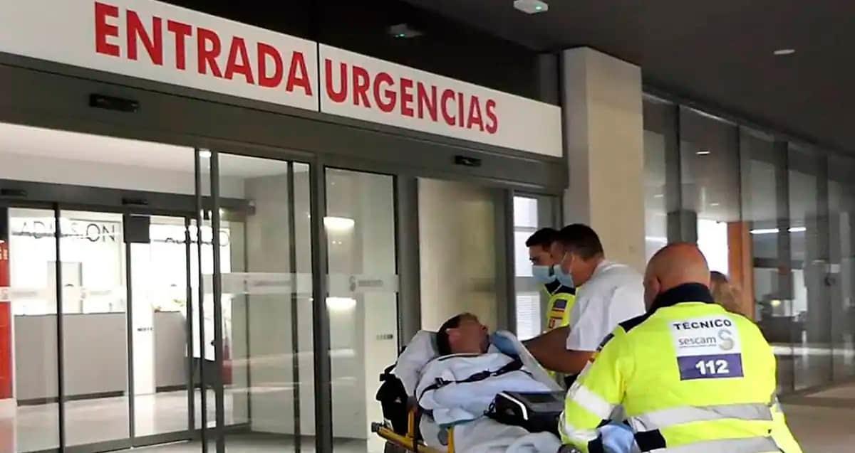 Herido de machete escapa del hospital; autoridades lo buscan