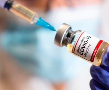 Hombre se vacuna más de 200 veces contra Covid-19; sigue saludable