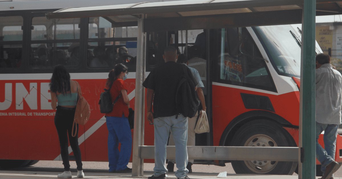 Detienen a joven por tocarse en camión Línea 11 de Hermosillo