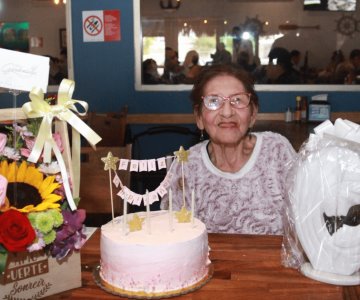 Un festejo para recordar: María León celebra 94 años